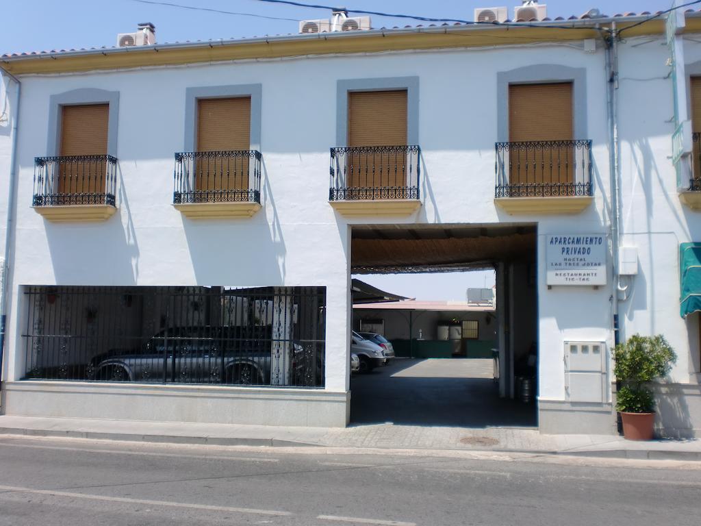 Hostal Las Tres Jotas Alcaracejos Exterior photo